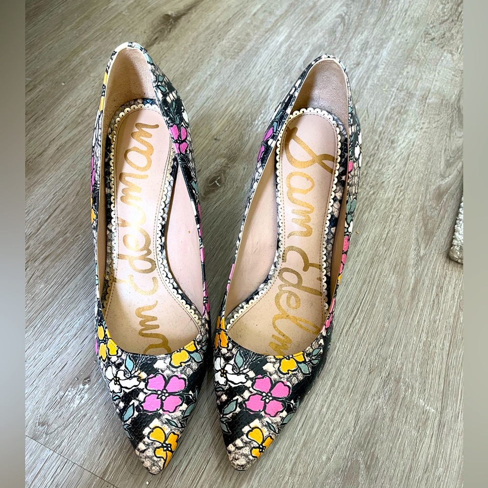 Sam Edelman Floral Pump